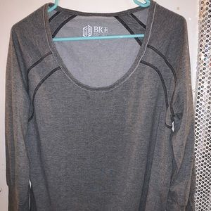 BKE sport 3/4 sleeve flowy shirt